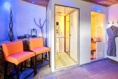 Luxury Commercial Ski Lodge - Le sauna